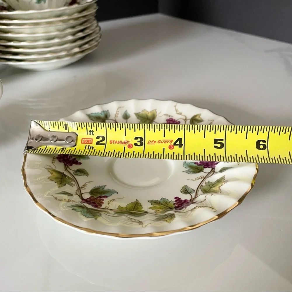 16 Piece SET - Cups & Saucers - Bacchanal by Royal Worcester